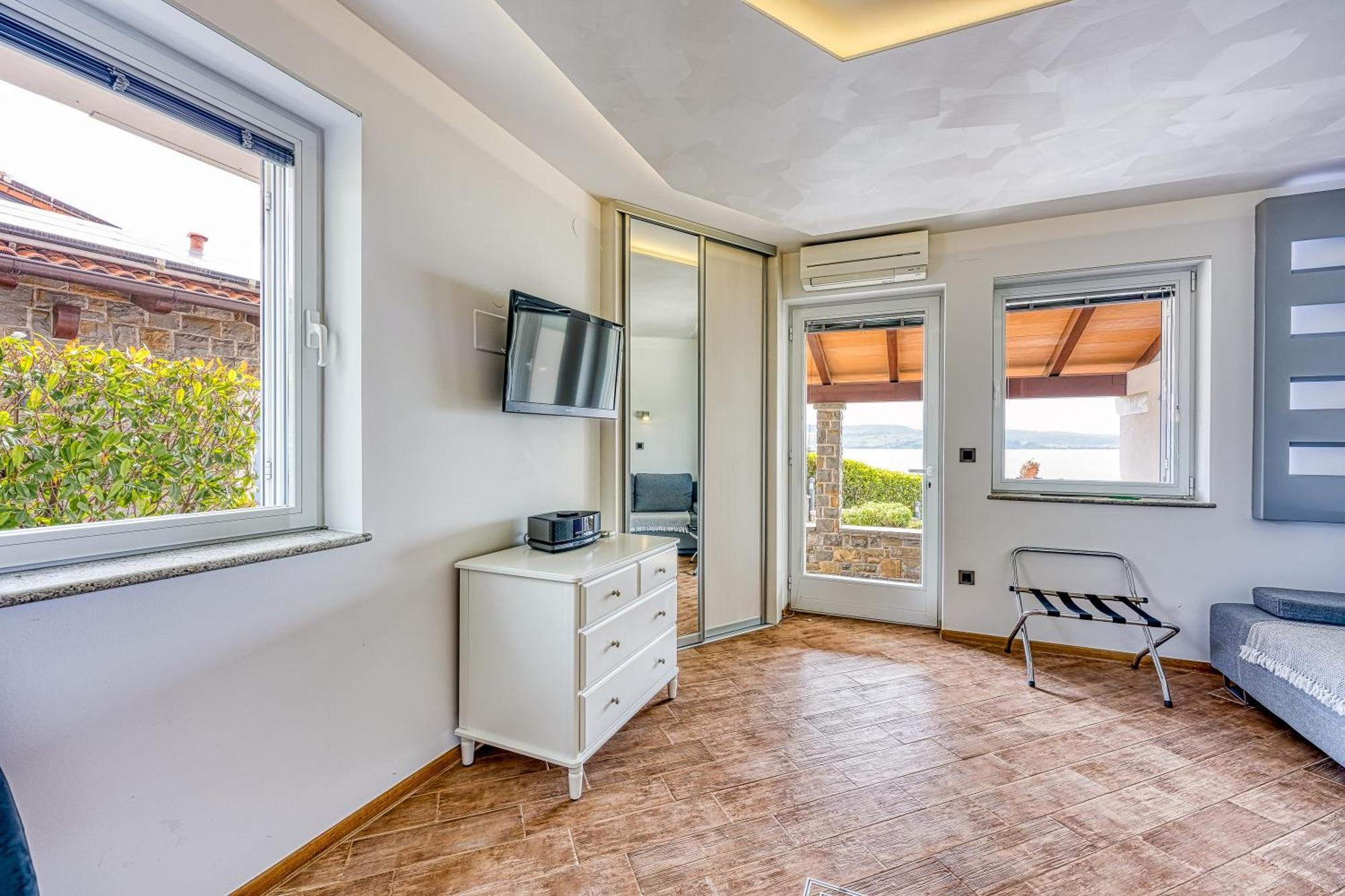 Debeli Rtic Apartments - Happy Rentals Ankaran Luaran gambar